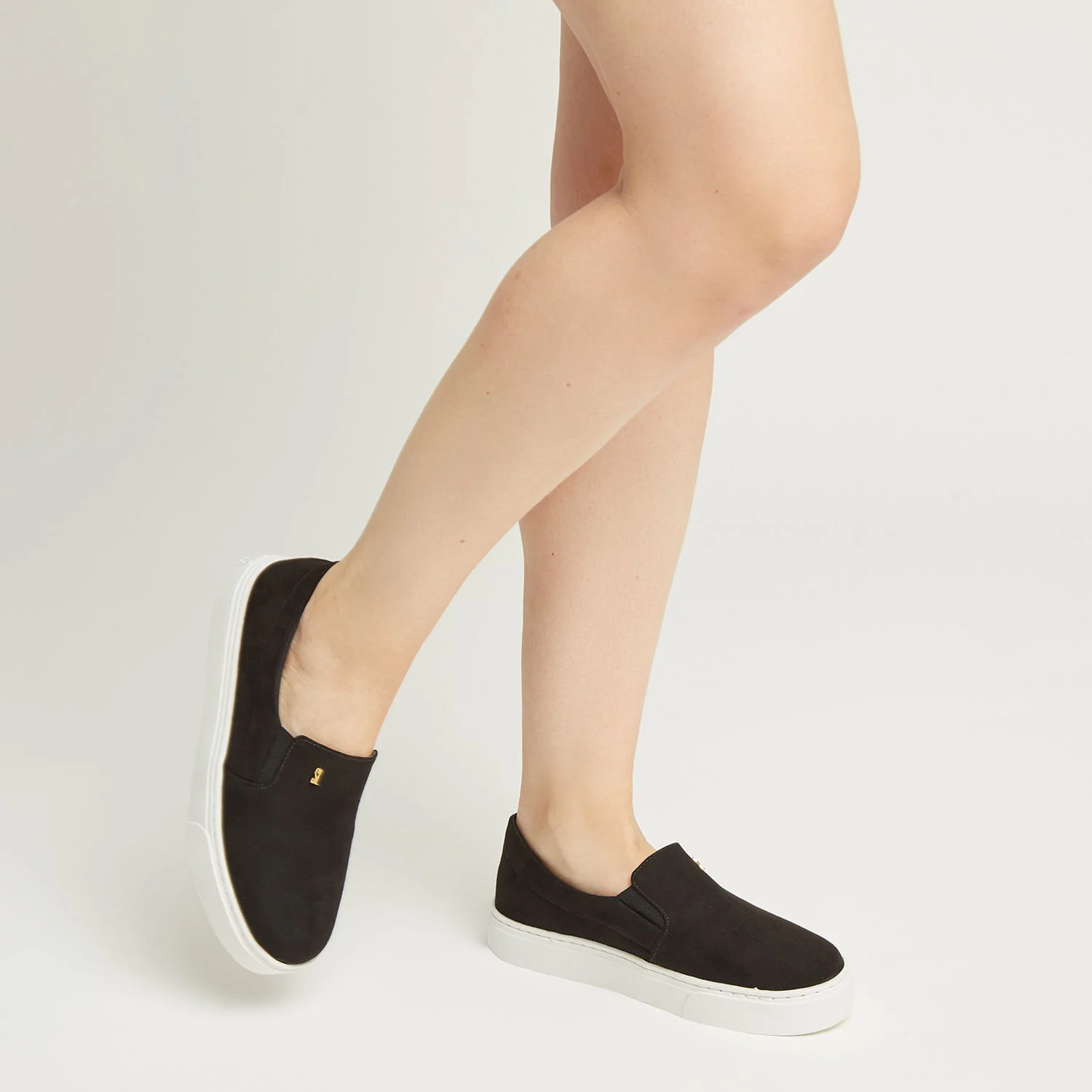 Tênis Slip On Suede Preto - vista 2 de 4