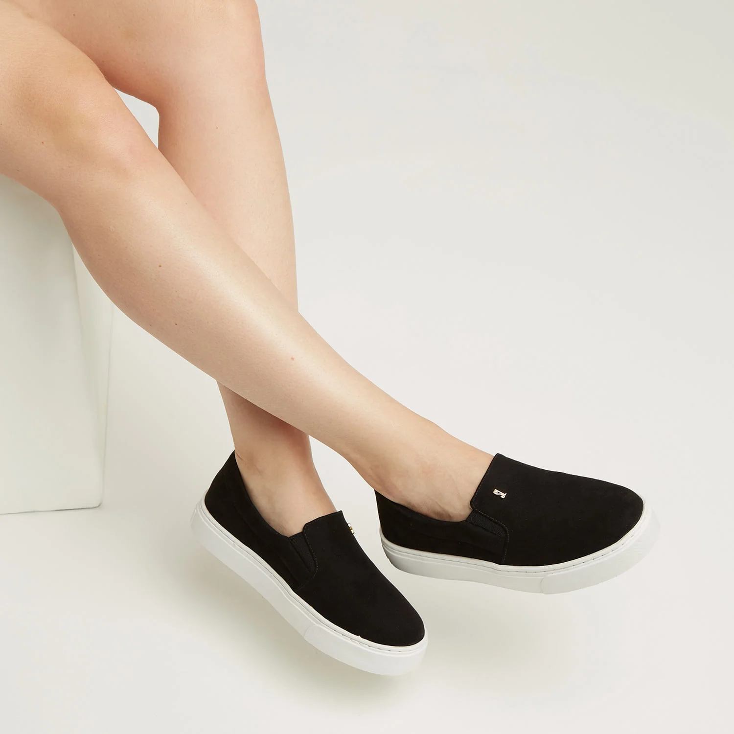 Tênis Slip On Suede Preto - vista 4 de 4